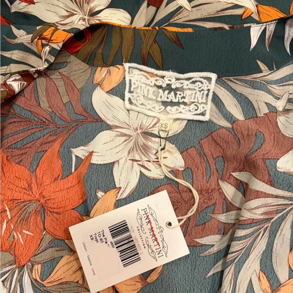Pink Martini Collection Robe The Tropical Wrap size XS NWT